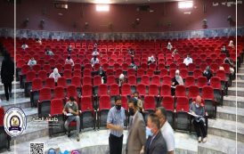رئيس الجامعة يتفقد امتحانات   